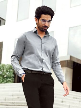 ARROW Men Slim Fit Solid Cut Away Collar Formal Shirt